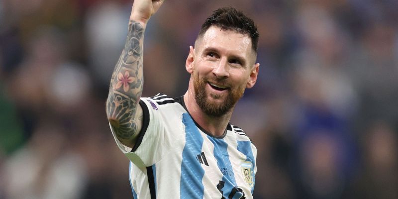 Messi là top 10 cầu thủ vĩ đại nhất hiện nay