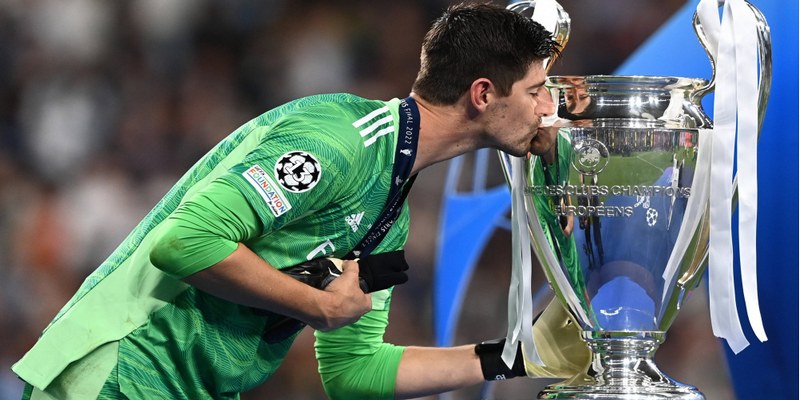 Courtois vẫn là người gác đền số một của Real Madrid